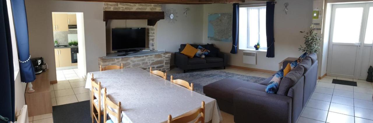 Charming Traditional 2-Bed Cottage Near Plémet Extérieur photo